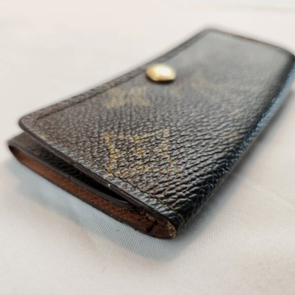 Authentic Louis Vuitton Brown Monogram Key Case 4 Ring Hook - Picture 5 of 15